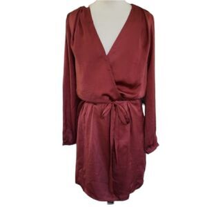 Kittenish Dress Size M